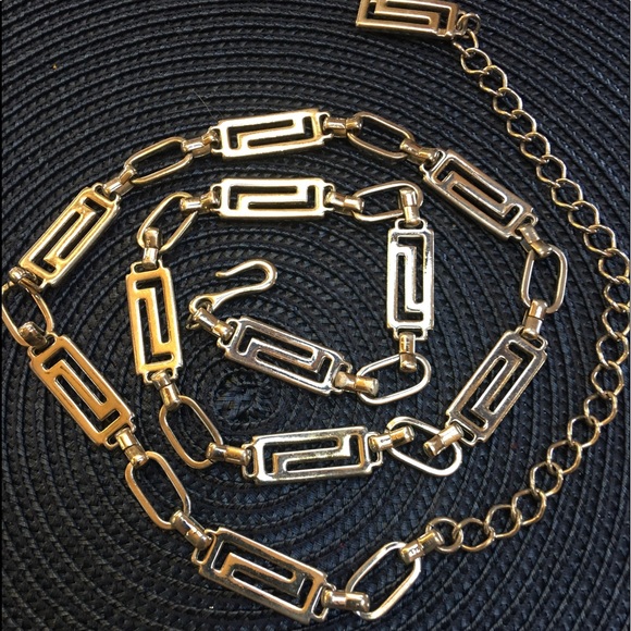 Accessories - Woman’s chain  belt